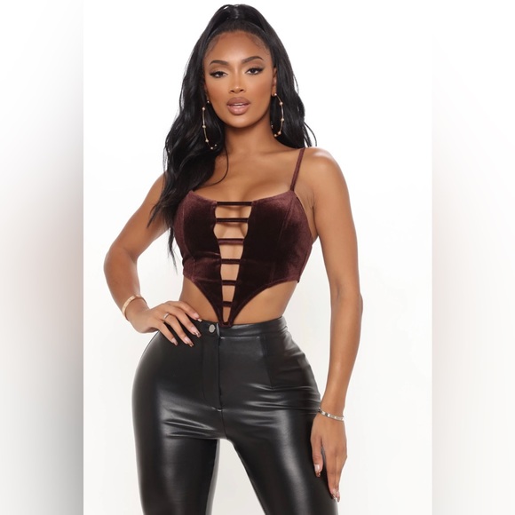 Fashionnova Velvet Crop Top - Picture 2 of 4